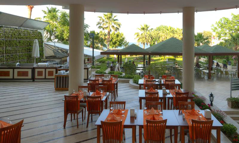 Lancora Beach Hotel